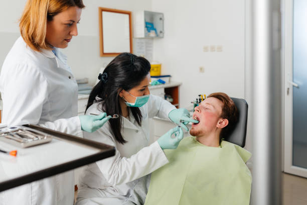 Best Emergency Dental Care for Abscessed Tooth in Desert View Highlands, CA
